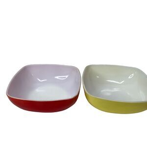 2 Pyrex Red  Yellow Square 2 1/2 Qt‎ Hostess Bowl Ovenware USA  #525B Vintage